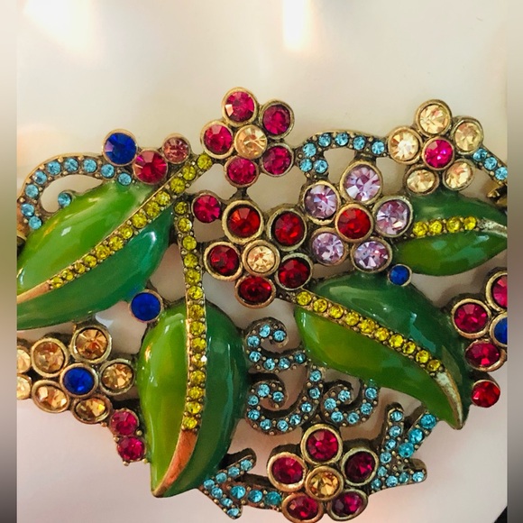 Heidi Daus “ Green With ENVY” Elegant Floral Necklace - Picture 7 of 16